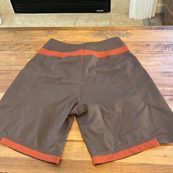 Rei mens board shorts, mens size 30 - Picture 2 of 6